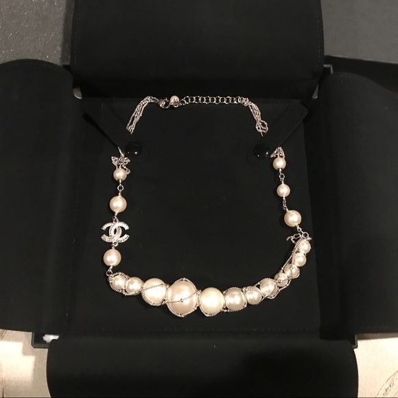 Chanel Pearl Chains Necklace 100% Authentic - Picture 1 of 3